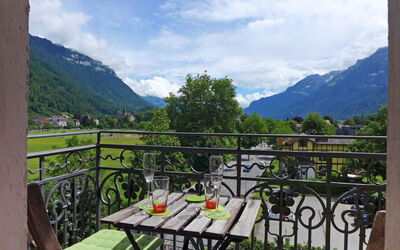 Interlaken 400 - Interlaken, Bern, Switzerland - Elegance 400.1