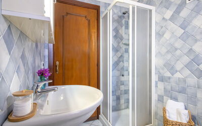 Accommodation:&nbsp;Csb - 9 - Baia de Bahas 300.20
