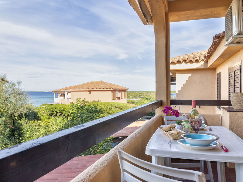 Accommodation:&nbsp;F4 - F2, Baia de Bahas 300.55
