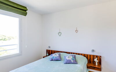 Accommodation:&nbsp;Cap Marine 350.3