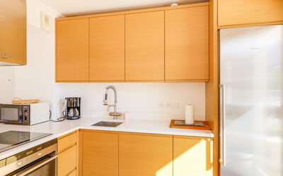 Accommodation:&nbsp;Cap Marine 350.3