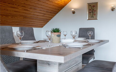 Hochfirst: Furniture, Table, Property, Building, Plant, Comfort, Wood, Interior Design, Picture Frame, House