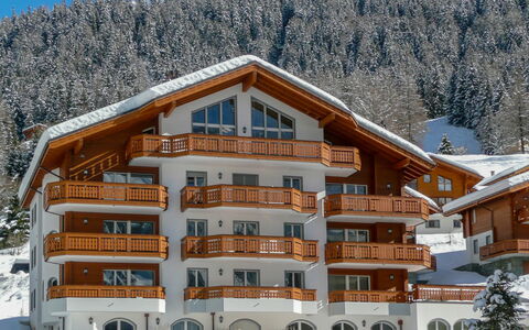 Leukerbad 190: Property, Building, Apartment, House, Real Estate, Snow, Winter, Architecture, Home, Resort