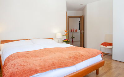Accommodation:&nbsp;A31 190.2