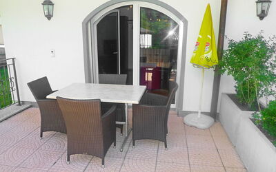 Accommodation:&nbsp;A01 190.4