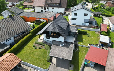 Wichtelmännchen: Building, Property, Window, Plant, Nature, Infrastructure, Tree, House, Land Lot, Urban Design