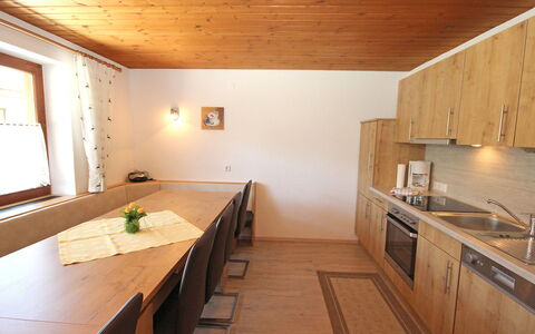 Zeller: Room, Countertop, Ceiling, Property, Building, Interior Design, Furniture, Floor, House, Wood