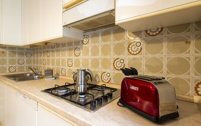 Accommodation:&nbsp;Santa Lucia 200.3