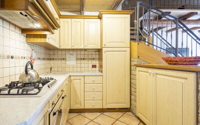 Accommodation:&nbsp;Santa Lucia 200.1