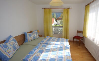 Accommodation:&nbsp;Frank 100.1