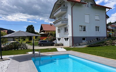 Feldkirchen in Kärnten 100: Cloud, Water, Plant, Building, Sky, Property, Window, Swimming Pool, Blue, Azure
