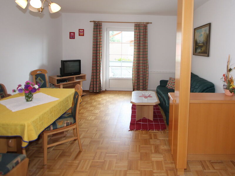 Accommodation:&nbsp;Frank 100.1