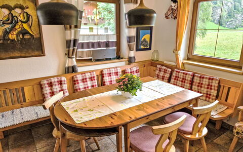 Längenfeld 165: Furniture, Interior Design, Wood, Table, Kitchen & Dining Room Table, Chair, Flooring, Dining Room, Room, Wood Stain