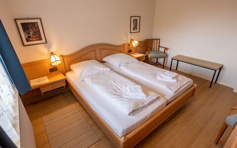 Sonnenbühl: Building, Furniture, Property, Comfort, Bed Frame, Picture Frame, Wood, Textile, Bed, Pillow