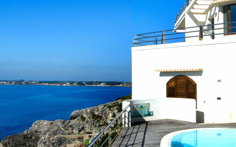 Siracusa 360: Water, Sky, Blue, Building, Azure, Coastal And Oceanic Landforms, Seaside Resort, House, Plant