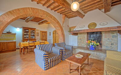 San Donnino 5: Room, Property, Building, Furniture, Real Estate, Living Room, Interior Design, House, Home, Ceiling