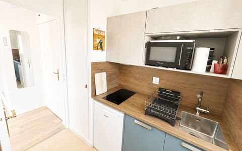Deauville-Trouville 175: Interior Design, Wood, Flooring, Furniture, Floor, Countertop, Cabinetry, Room, Apartment, Kitchen