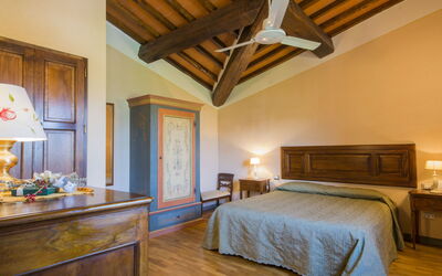 Accommodation:&nbsp;Il Borghetto 900.3