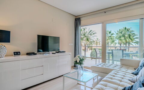 Accommodation:&nbsp;Marmara Luxury First Line 186.6