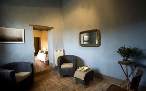 Accommodation:&nbsp;Blu