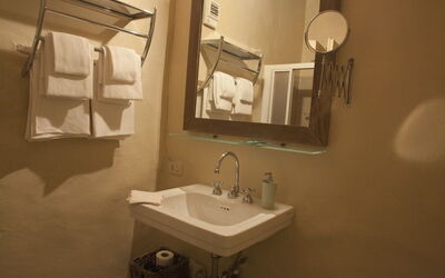 Accommodation:&nbsp;Champagne