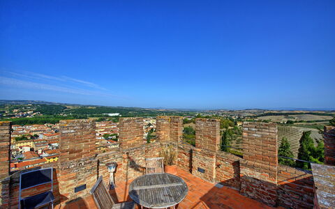 Certaldo: Sky, Property, Wall, Building, Real Estate, Landscape, Tree, Vacation, Architecture, Horizon