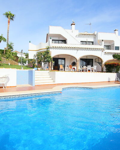 Villa Cielo: Water, Sky, Property, Plant, Building, Swimming Pool, Azure, Seaside Resort, Tree, Outdoor Furniture
