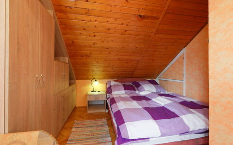 Hibiscus: Building, Wood, Comfort, House, Textile, Floor, Bed, Flooring, Hardwood, Ceiling