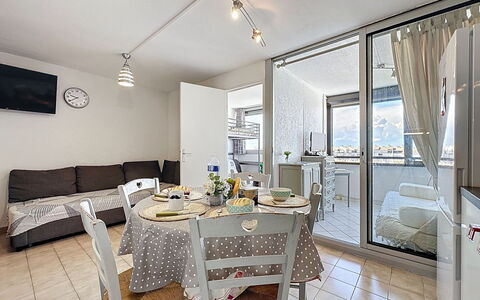 Accommodation:&nbsp;Le Lagon Bleu 135.6