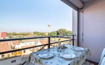 Accommodation:&nbsp;Le Lagon Bleu 135.1