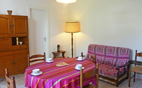 Jean Michel: Bedroom, Room, Furniture, Bed, Property, Bed Sheet, Interior Design, Bed Frame, Building, Table