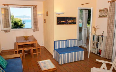 Accommodation:&nbsp;Mas de la Madrague 100.8