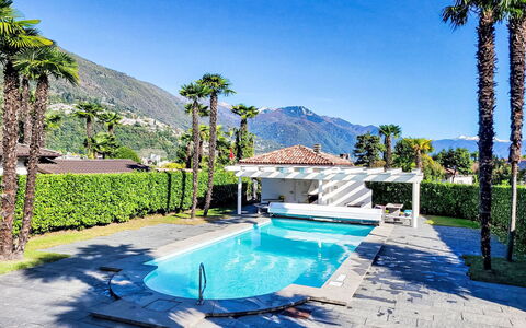 Collina Verde B: Blue, Swimming Pool, Resort, Eco Hotel, Leisure, Shade, Outdoor Furniture, Villa, Hotel