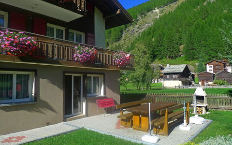 Amara: Property, House, Building, Home, Grass, Real Estate, Architecture, Tree, Room, Yard