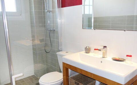 Sables Blancs: Bathroom, Property, Room, Interior Design, Tile, House, Real Estate, Architecture, Tap, Floor