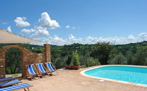 Il Casolarino: Property, Swimming Pool, Sky, Real Estate, House, Vacation, Resort, Home, Estate, Tree