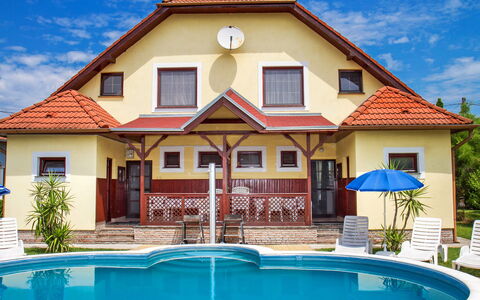 Balatonmariafurdo 106: Cloud, Plant, Water, Sky, Window, Building, Blue, Azure, Swimming Pool, Shade