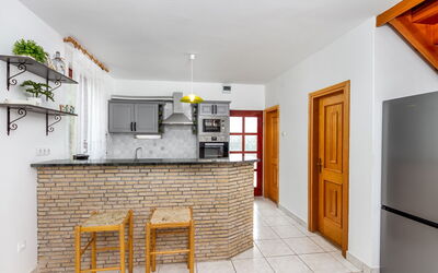 Accommodation:&nbsp;Yellow 2 106.2