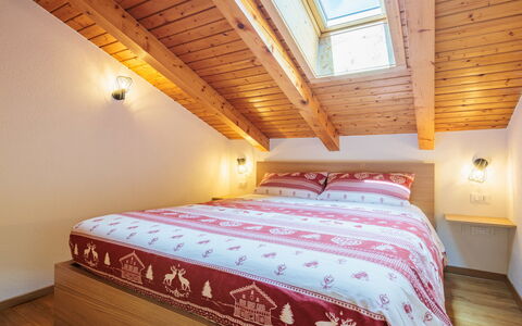 Canazei 700: Wood, Interior Design, Home, Bedroom, Ceiling, Floor, Bed, Bed Sheet, Wood Stain, Hardwood