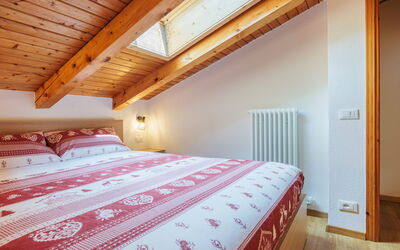Accommodation:&nbsp;Penia 2 700.3