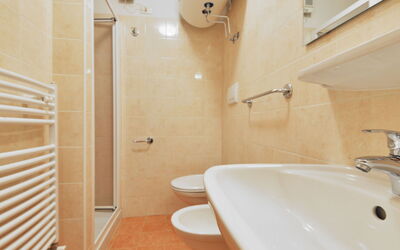 Accommodation:&nbsp;Penia 2 700.1