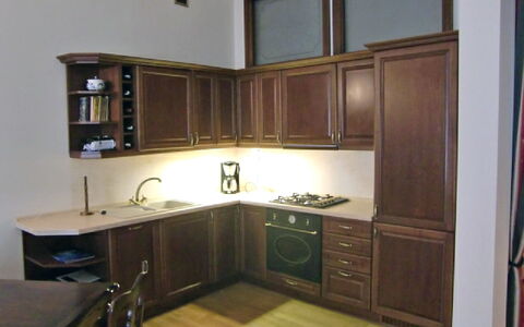 Rynek Starego Miasta: Countertop, Cabinetry, Furniture, Room, Kitchen, Property, Interior Design, Building, Sink, Floor