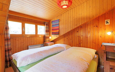 Lauberhaus: Furniture, Property, Window, Comfort, Building, Wood, Orange, Bed, Lighting