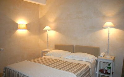 Accommodation:&nbsp;La Romantica