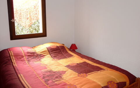 Capbreton 606: Bedroom, Bed, Bed Sheet, Room, Furniture, Property, Bed Frame, Bedding, Mattress, Floor