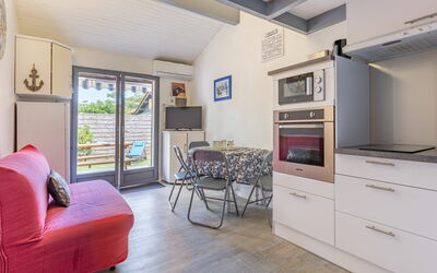 Paradise Océan 606.13: Furniture, Picture Frame, Television, Comfort, Wood, Couch, Architecture, Cabinetry, Living Room, Houseplant
