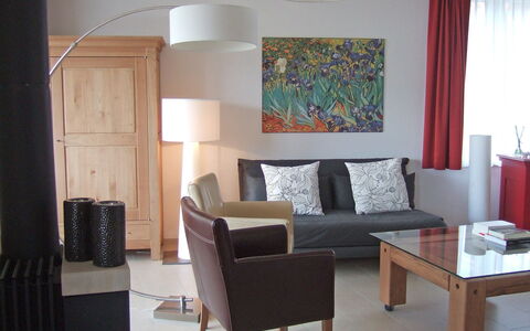 Promenade Wohnung 21: Furniture, Room, Living Room, Interior Design, Property, Floor, Table, Wall, Coffee Table, Couch