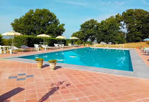 Fattoria le Chianacce: Water, Sky, Plant, Building, Swimming Pool, Azure, Tree, Outdoor Furniture, Cloud, Chair