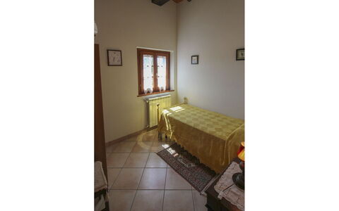 Il Viaggiolo: Wood, Flooring, Floor, Interior Design, Bed, Bedroom, Lighting, Room, Furniture, Ceiling