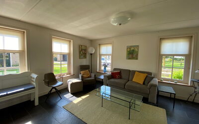 Accommodation:&nbsp;Wiringherlant 100.2